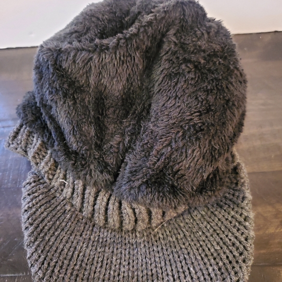 Winter Hat - Picture 3 of 4